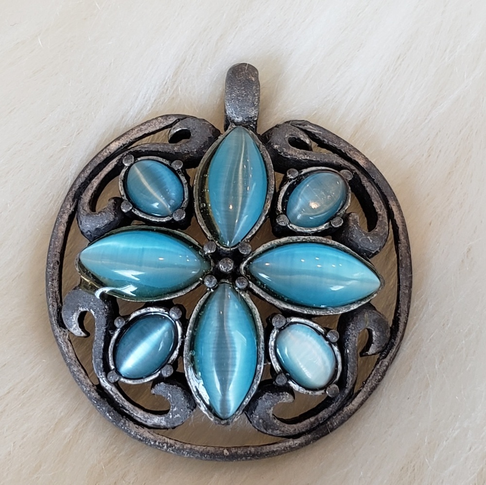 ☮ 1" Aqua Blue Pendant